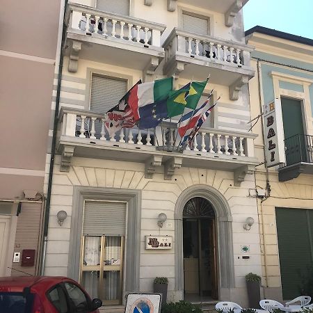 Hotel Bali Viareggio Kültér fotó